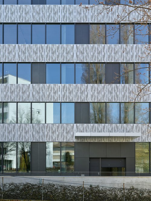 Architecture de CCHE pour le bâtiment administratif Unimed Suisse