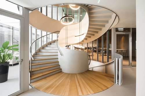 Architecture et réalisation de CCHE du bâtiment administratif The Hive 8  Suisse