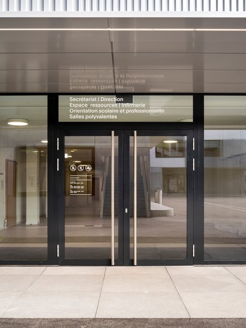 Architecture de CCHE pour le collège Mottier B Suisse