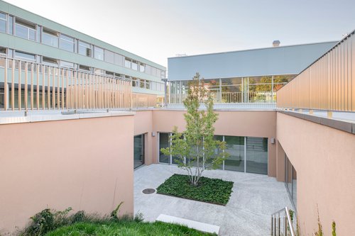 Architecture et réalisation de CCHE du Collège les Dents du Midi Suisse
