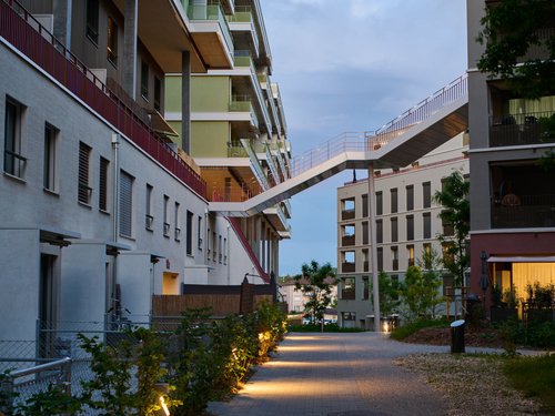 Architecture et Réalisation de CCHE pour le Quartier résidentiel à Bussigny Côté Gare Suisse