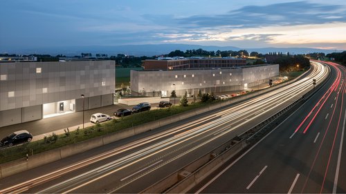 © Thomas Jantscher Facade parallele de CCHE des bâtiments Parallèle I et II Suisse