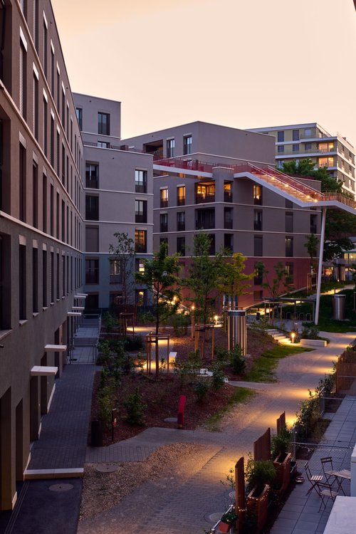 Architecture et Réalisation de CCHE pour le Quartier résidentiel à Bussigny Côté Gare Suisse