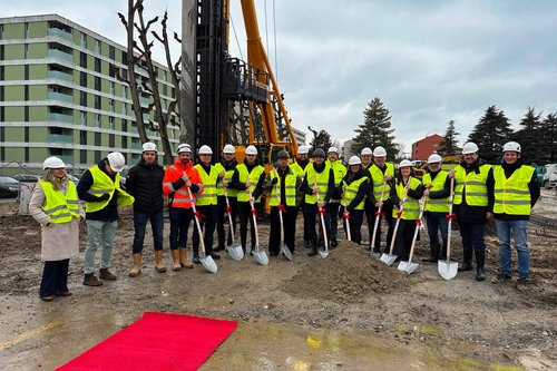 Actualité de CCHE pour le premier coup de pioche pour le nouveau collège à Bussigny Suisse