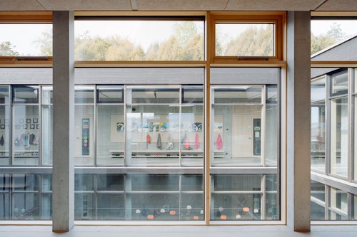 Architecture de CCHE pour l'école de Pont-Rouge à Lancy Genève Suisse