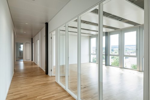 Architecture de CCHE pour le siège suisse Doka