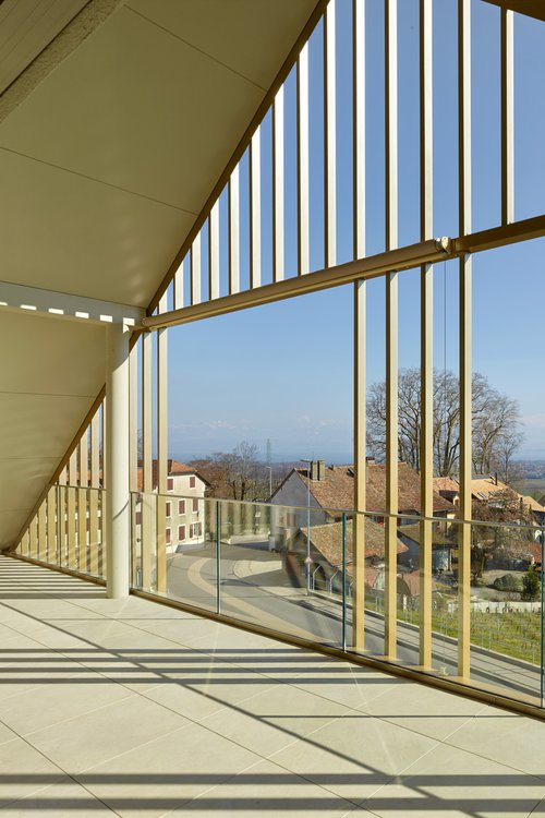 Architecture de CCHE pour un bâtiment de logements et de surfaces commerciales Suisse