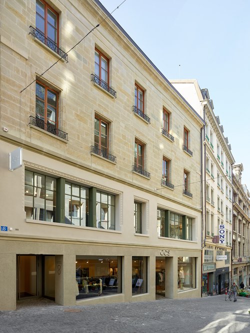 Transformation et Rénovation de CCHE d'un bâtiment à la rue de Bourg à Lausanne Suisse