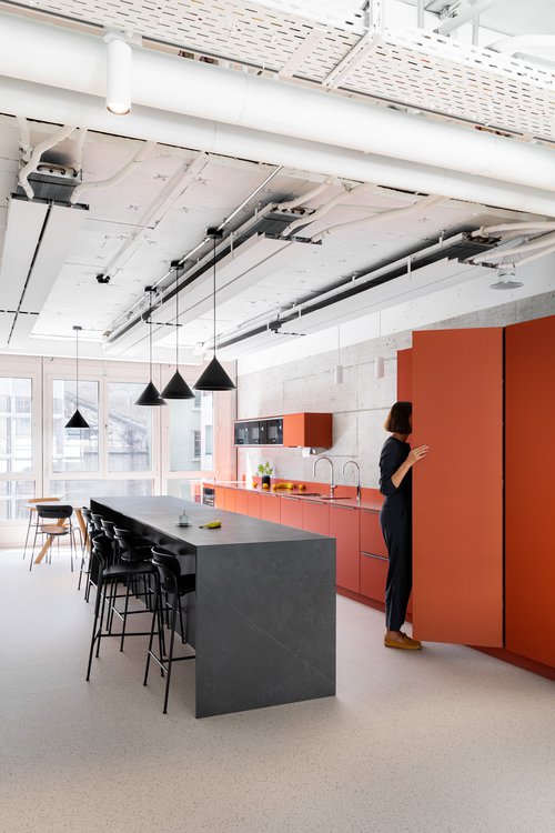 Architecture et réalisation de CCHE pour le nouveau bureau CCHE Genève Suisse