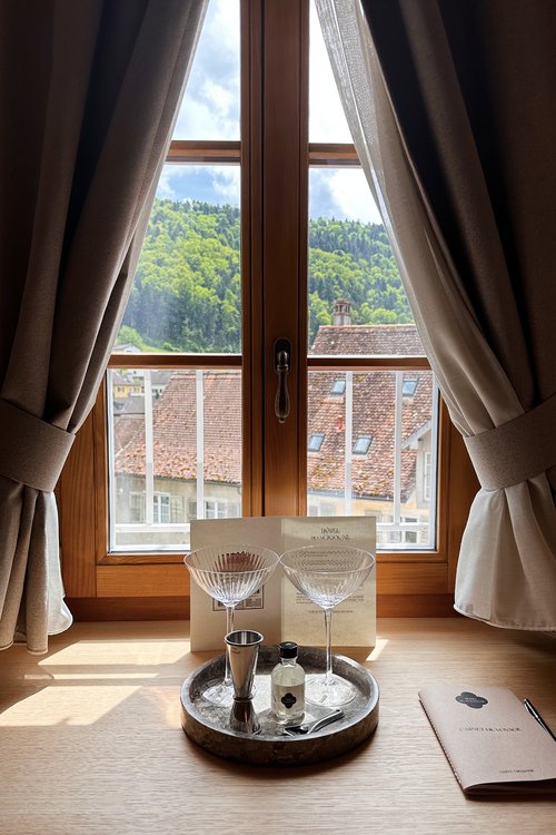 © Definitly Different Hotel Group Transformation et rénovation historique de l'Hôtel de la Cigogne à Saint Ursanne Jura Suisse