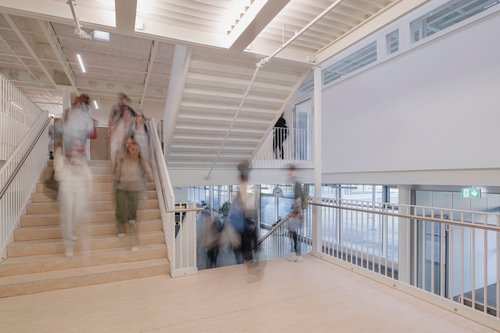 Architecture et réalisation de CCHE du Collège les Dents du Midi Suisse