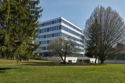 Architecture de CCHE pour le bâtiment administratif Unimed Suisse