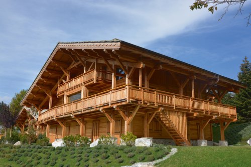 Architecture de CCHE pour des Chalets individuels Suisse