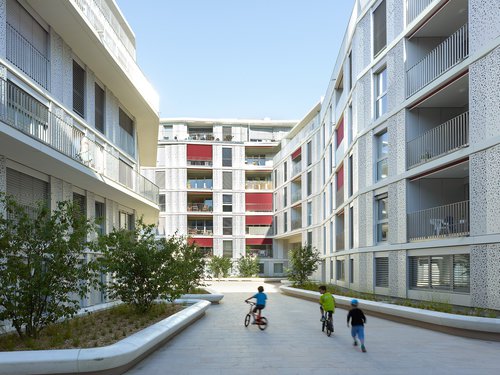 Architecture de CCHE des bâtiment de logements du Petit Mont-Riond Suisse