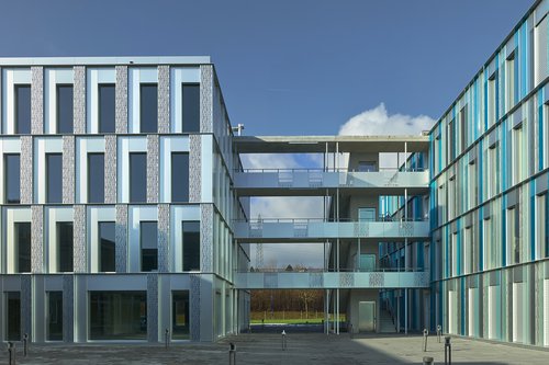 Architecture et Réalisation de CCHE pour le le bâtiment administratif Montagny Suisse