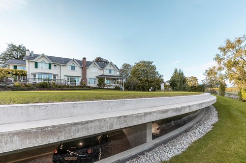 © Full Frame Architecture de CCHE pour un parking souterrain privé pour voitures de collection Suisse