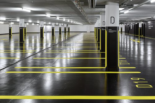Signalétique de CCHE pour un parking du campus The Hive Suisse