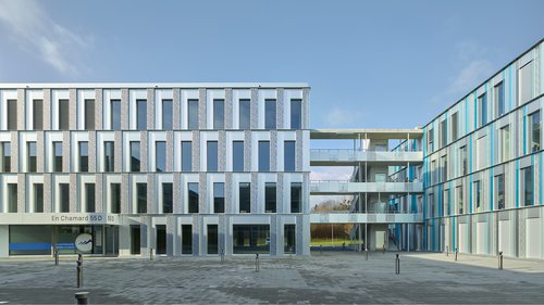 Architecture et Réalisation de CCHE pour le le bâtiment administratif Montagny II Suisse