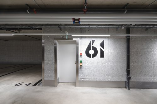 © Hiris Images Signalétique de CCHE pour le parking des logements Les Logis de Prilly