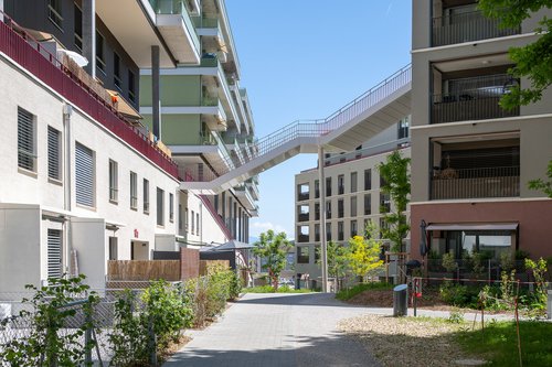 Architecture et Réalisation de CCHE pour le Quartier résidentiel à Bussigny Côté Gare Suisse