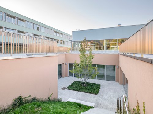 Architecture et réalisation de CCHE du Collège les Dents du Midi Suisse