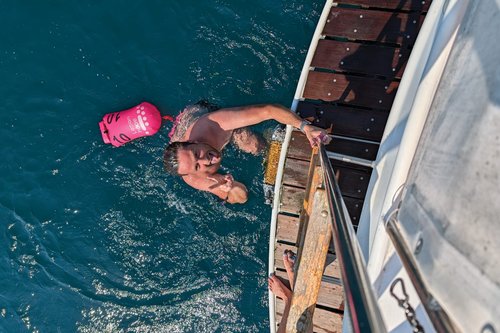 Actualité de CCHE pour La participation à swim4lemanhope 2026 avec la team CCHE-PC Suisse