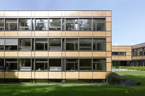 Transformation et architecture de CCHE pour le Gymnase d'Yverdon Suisse