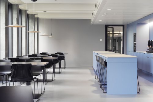 Architecture d'intérieur de CCHE du bâtiment administratif du Crédit Agricole Suisse