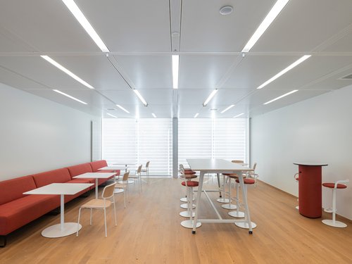 Architecture d'intérieur de CCHE pour l'aménagement de bureaux à Lausanne