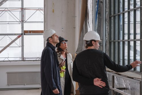 Actualité revue de presse de CCHE dans les médias Léman Bleu et la Tribune de Genève pour le Bâtiment d'art contemporain Genève Suisse
