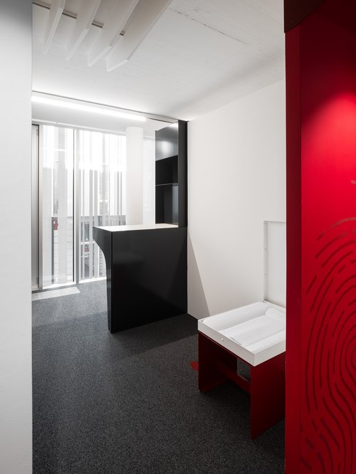 Architecture et transformation de CCHE pour le centre biométrique du flon à Lausanne Suisse