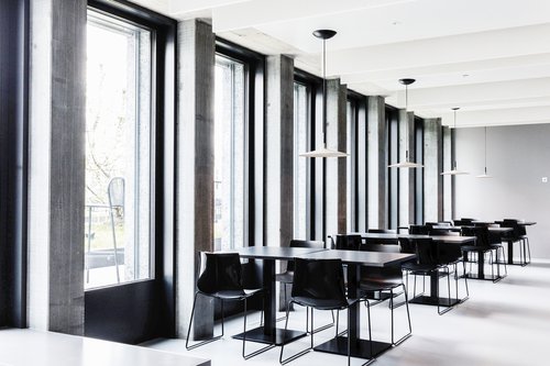 Architecture d'intérieur de CCHE du bâtiment administratif du Crédit Agricole Suisse