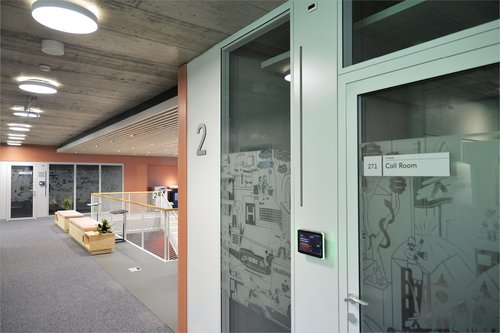 Signalétique de CCHE pour le siège de l'organisation internationale Médecins Sans Frontières MSF à Genève Suisse