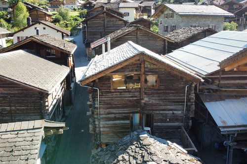 Actualité de CCHE pour la transformation d’un ancien raccard en logement de vacances Bruson Suisse