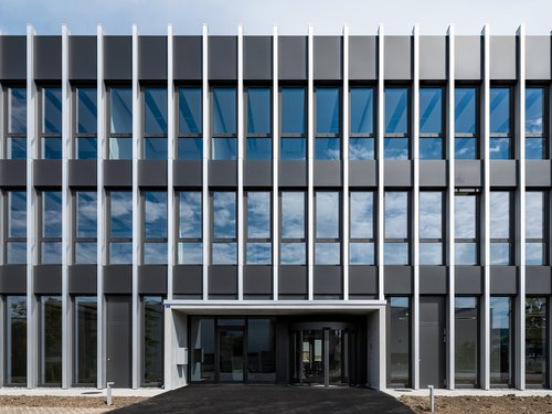 Architecture de CCHE pour le siège suisse Doka