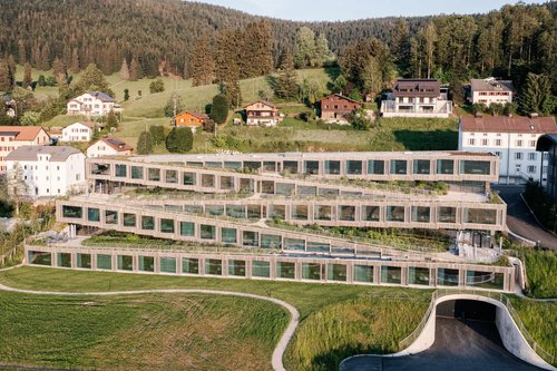 Réalisation de CCHE pour Hôtel des Horlogers dans The New York Times_An Art and the Joux Valley_June-2023