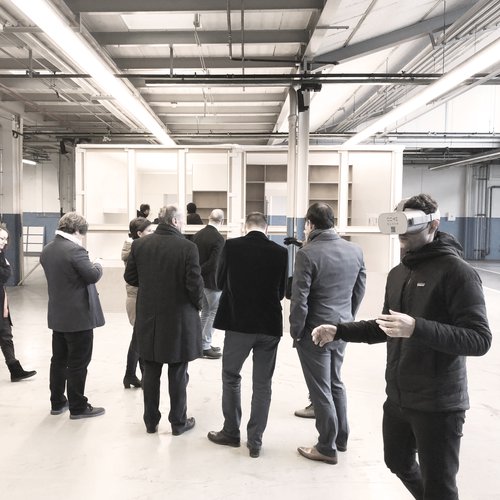 Eric Mathez teste la réalité virtuelle chez CCHE Suisse