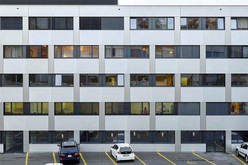 Architecture de CCHE pour la Migros de Chailly Suisse