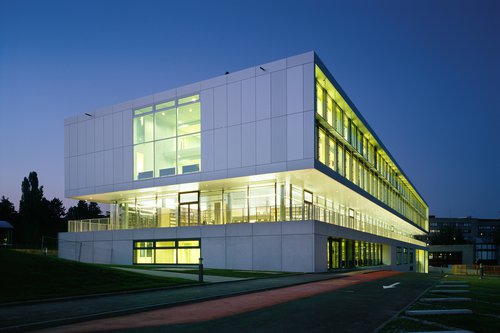 Architecture de CCHE pour l'Ecole Internationale de Genève Suisse