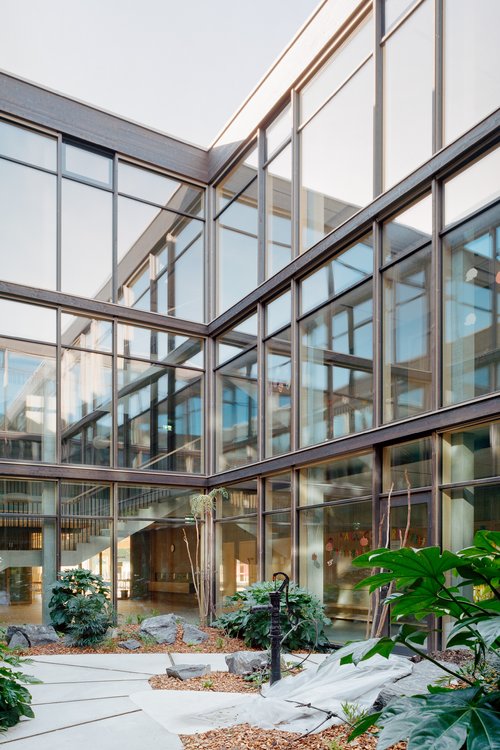 Architecture de CCHE pour l'école de Pont-Rouge à Lancy Genève Suisse