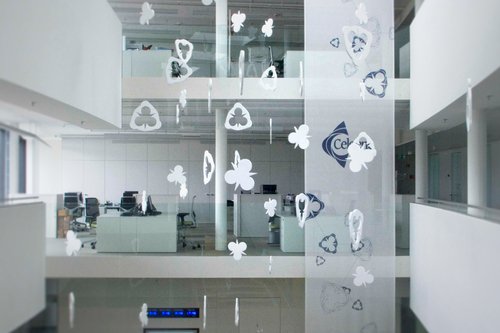 Décorations de CCHE pour le bâtiment administratif Celgene Suisse