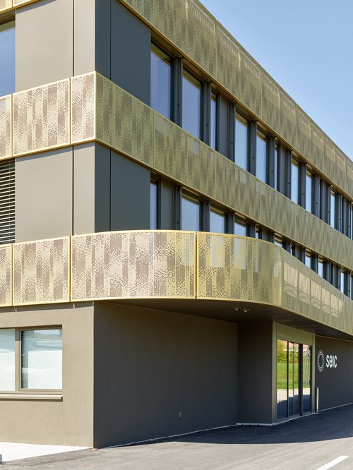 Architecture de CCHE du bâtiment multifonctionnel SEIC Suisse