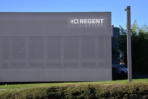 Facade de CCHE pour la rénovation du bâtiment Regent Lighting SA Suisse