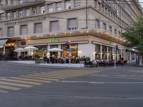 © Vincent Jendly Architecture d'intérieur de CCHE pour la Brasserie le Vaudois Lausanne Suisse