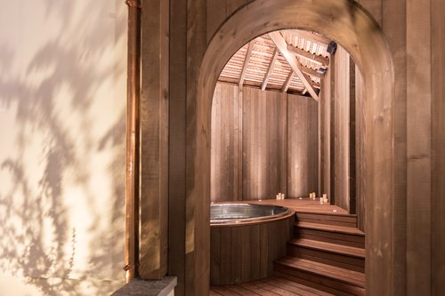 Transformation et rénovation historique de l'Hôtel de la Cigogne à Saint Ursanne Jura Suisse