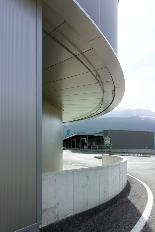 Architecture et Réalisation de CCHE pour le centre commercial Delta Suisse