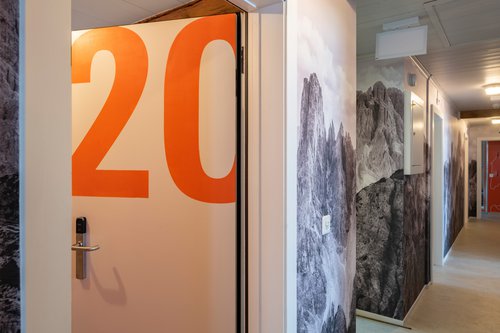 Transformation et réalisation de CCHE pour le Peanut lodge and winstub à Val d'Illiez Suisse