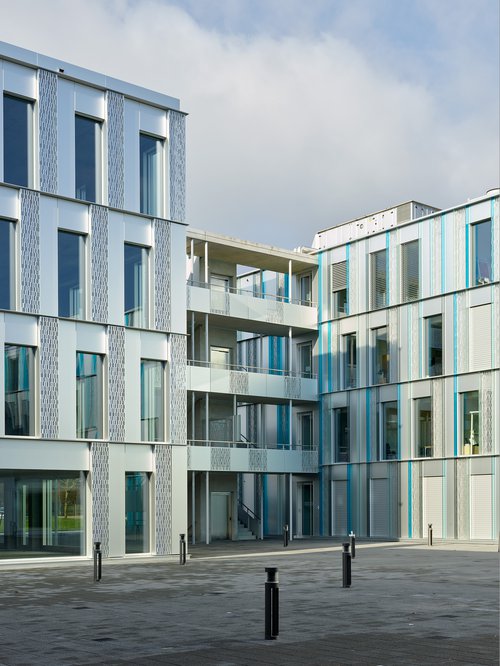 Architecture et Réalisation de CCHE pour le le bâtiment administratif Montagny II Suisse