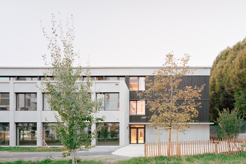 Architecture de CCHE pour l'école de Pont-Rouge à Lancy Genève Suisse
