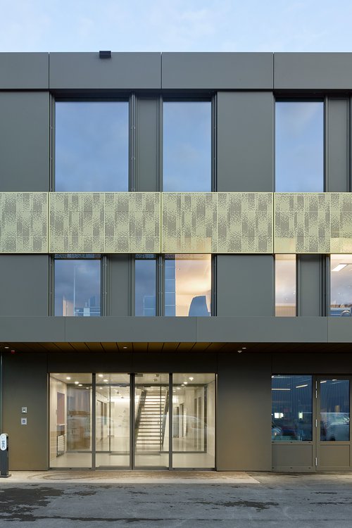 Architecture de CCHE du bâtiment multifonctionnel SEIC Suisse